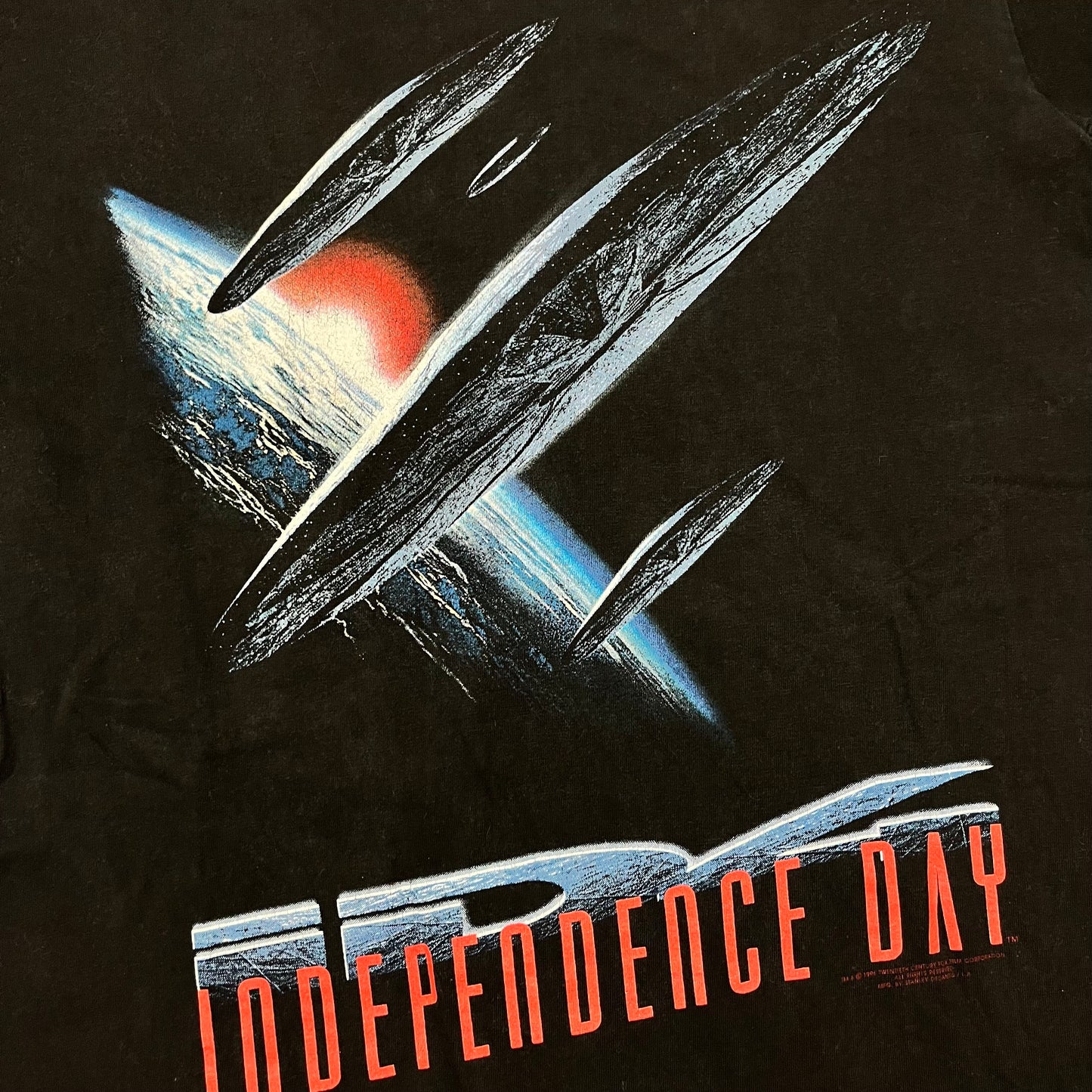 1996 Independence Day Movie Promo Stanley Desantis tee / M